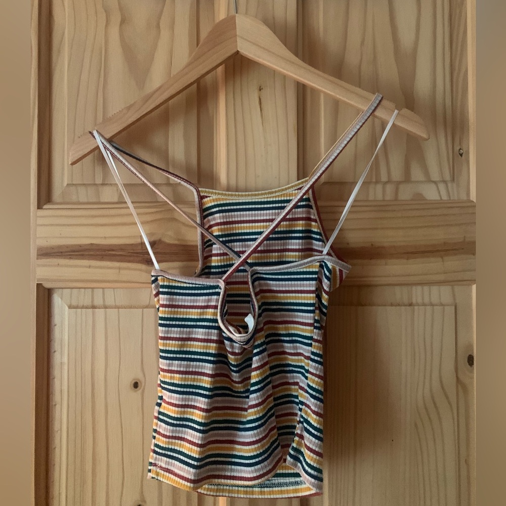 Crossback high neck tanktop